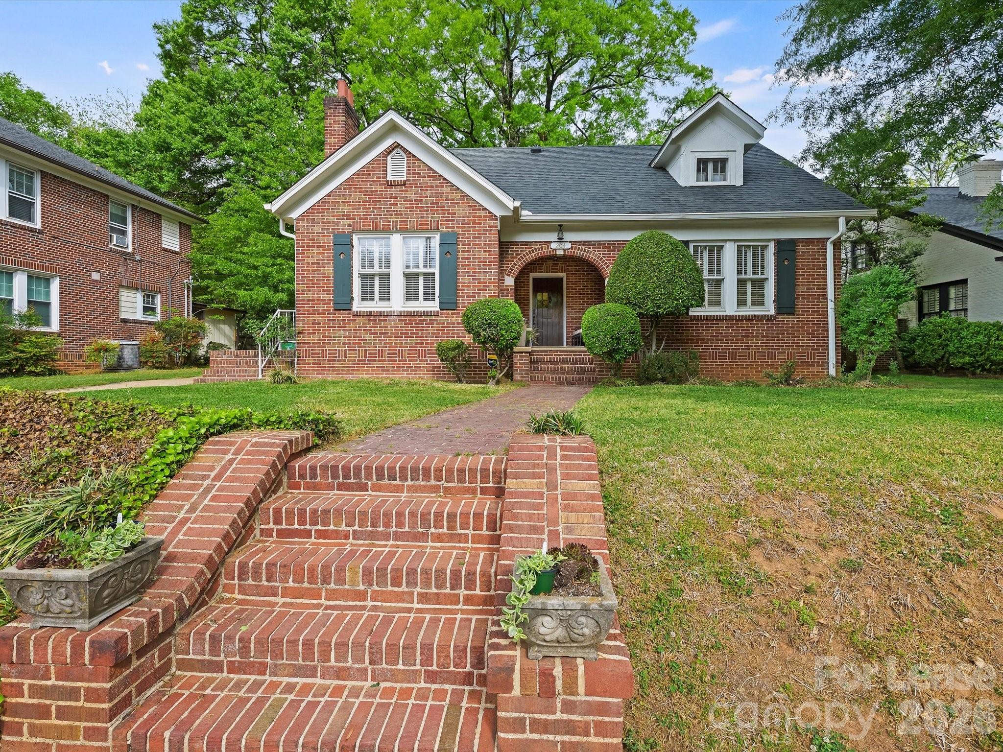 204 Laurel, Charlotte, NC. property listing photo