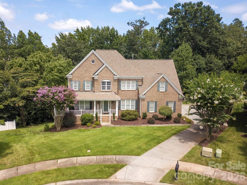 2652 Bedford Place NW, Concord, NC - 4 beds, 5 baths, 4,709 sqft - $765,000