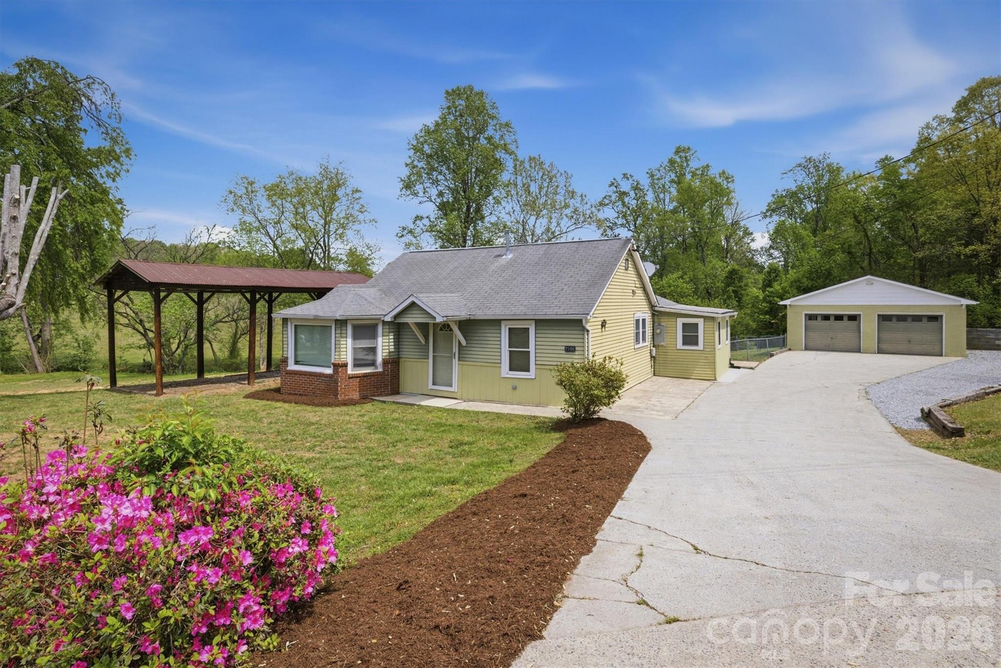 2566 Andrews Circle, Lenoir, NC. property listing photo