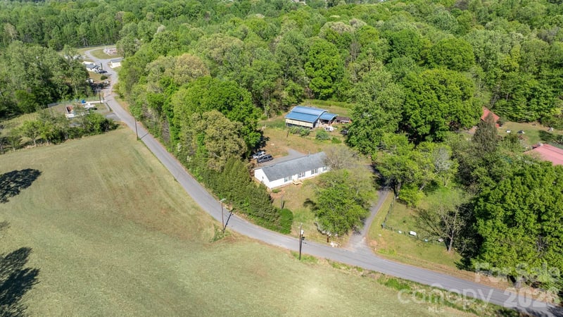 3634 Hillview, Conover, NC - 4 beds, 2 baths, 2,356 sqft - $344,000