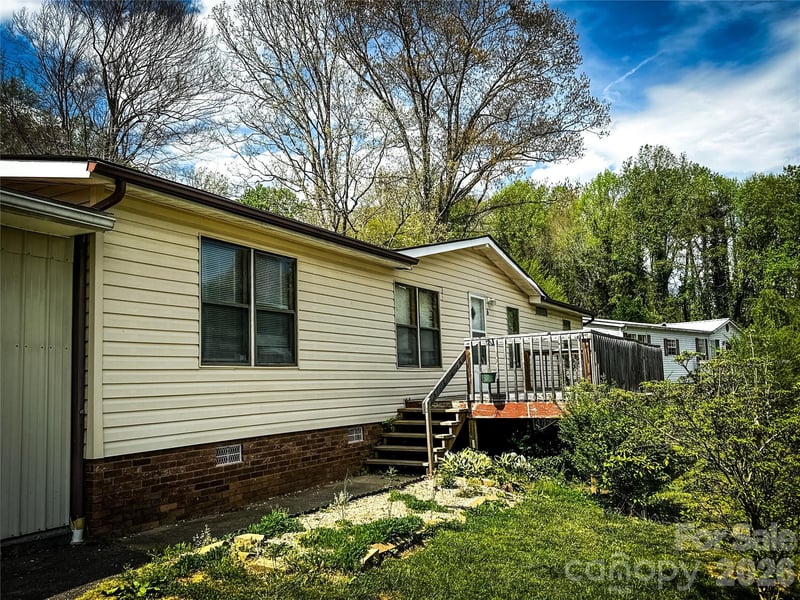 6 Lake Eden Circle, Black Mountain, NC - 3 beds, 2 baths, 1,288 sqft - $249,999