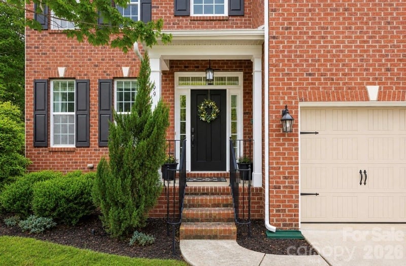 949 Autumn Glen Court, Lake Wylie, SC - 5 beds, 3 baths, 2,624 sqft - $540,000