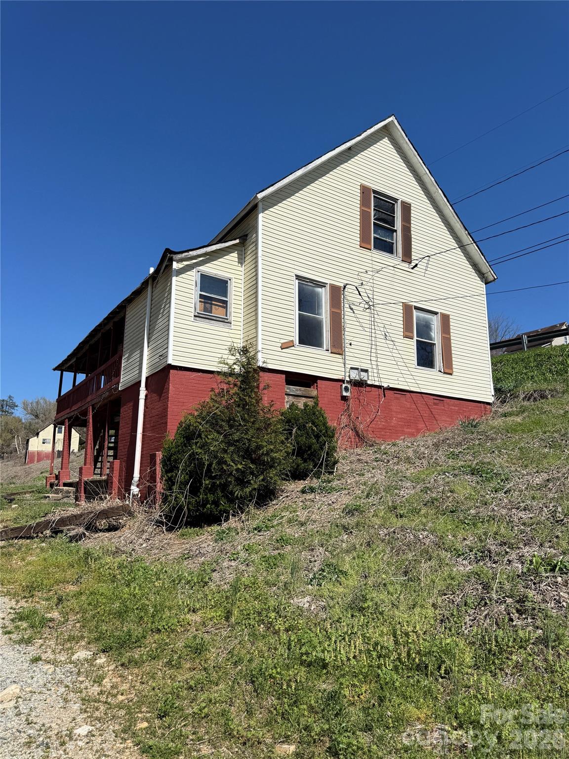 100 Hickory Street, Rhodhiss, NC. property listing photo