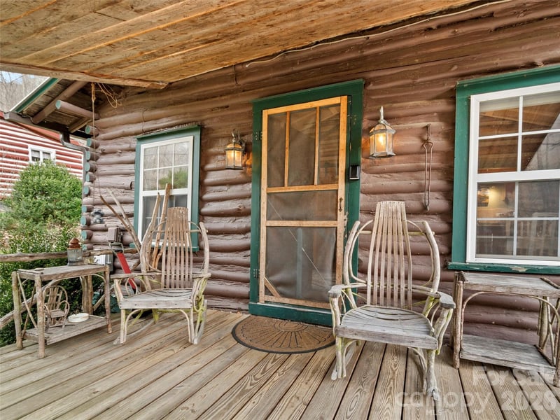 142 Cold Spring Road, Burnsville, NC - 2 beds, 1 bath, 540 sqft - $275,000