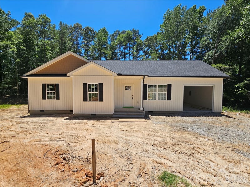 2566 Heather Lane, Lancaster, SC - 3 beds, 2 baths, 1,409 sqft - $309,900