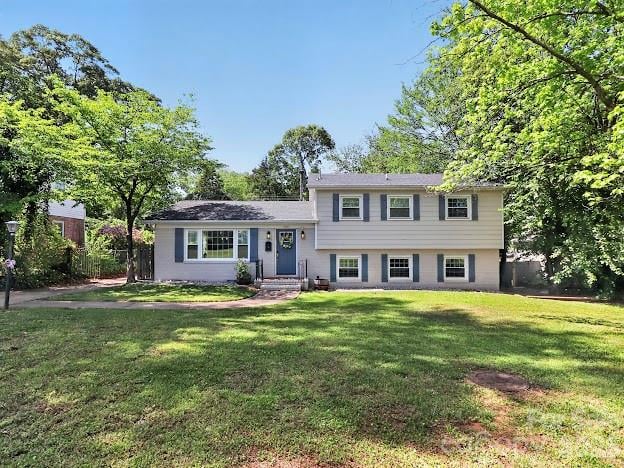 3025 Dunaire, Charlotte, NC - 4 beds, 3 baths, 1,912 sqft - $525,000
