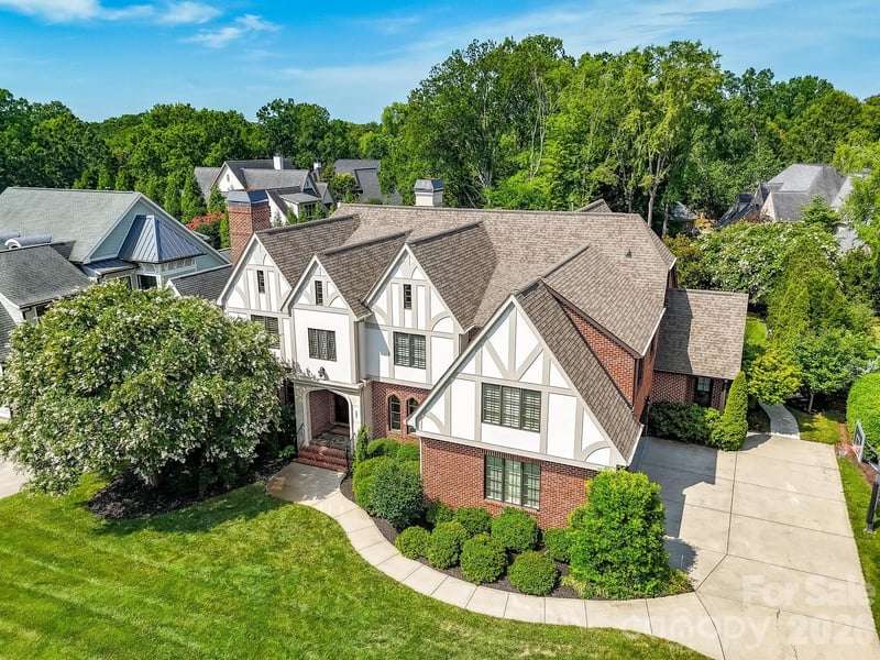 808 Huntington Park Drive, Charlotte, NC - 5 beds, 6 baths, 6,419 sqft - $3,000,000