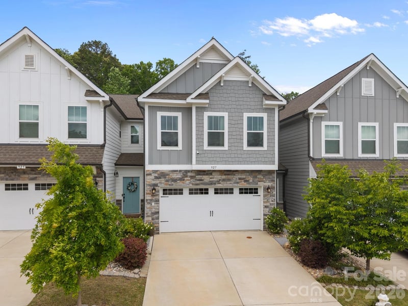 927 Canopy Falls Lane, York, SC - 3 beds, 2.5 baths, 2,207 sqft - $399,500