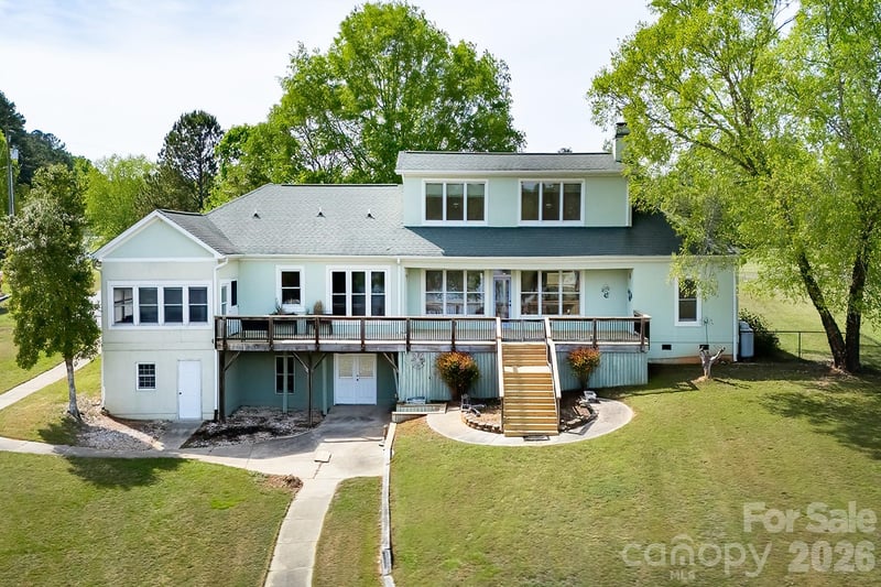 46356 Chase Point, Norwood, NC - 3 beds, 4 baths, 2,460 sqft - $859,000