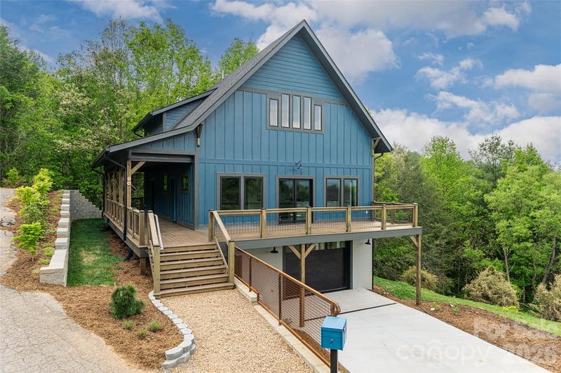 19 Ginger Spice Trail, Weaverville, NC - 3 beds, 3.5 baths, 2,977 sqft - $825,000