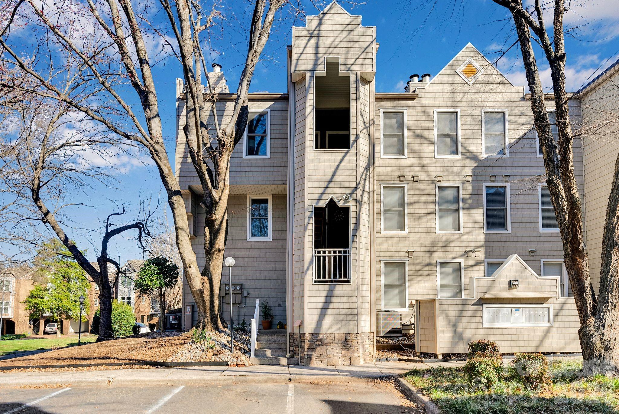 300 S Cedar Street Apt 2, Charlotte, NC. property listing photo