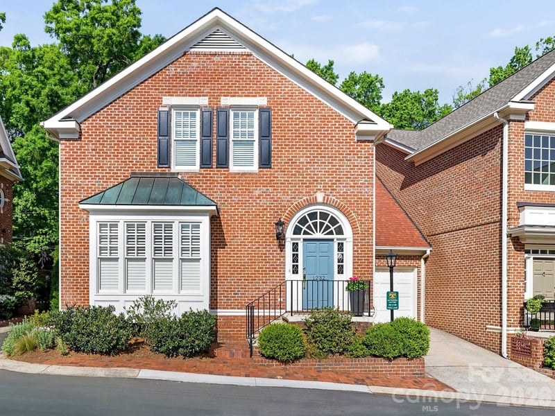 1232 Dilworth Crescent, Charlotte, NC - 3 beds, 3 baths, 2,286 sqft - $1,195,000