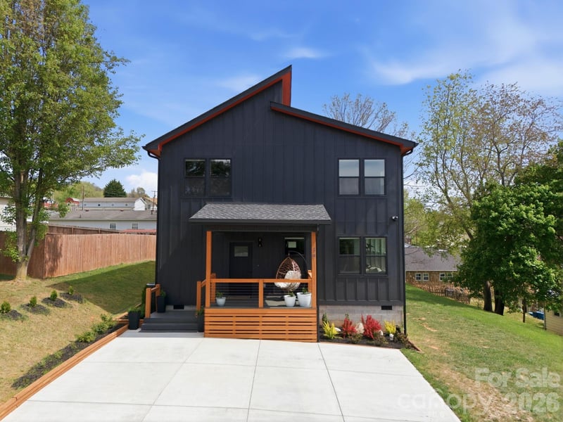 30 First Street, Canton, NC - 4 beds, 2.5 baths, 2,432 sqft - $540,000