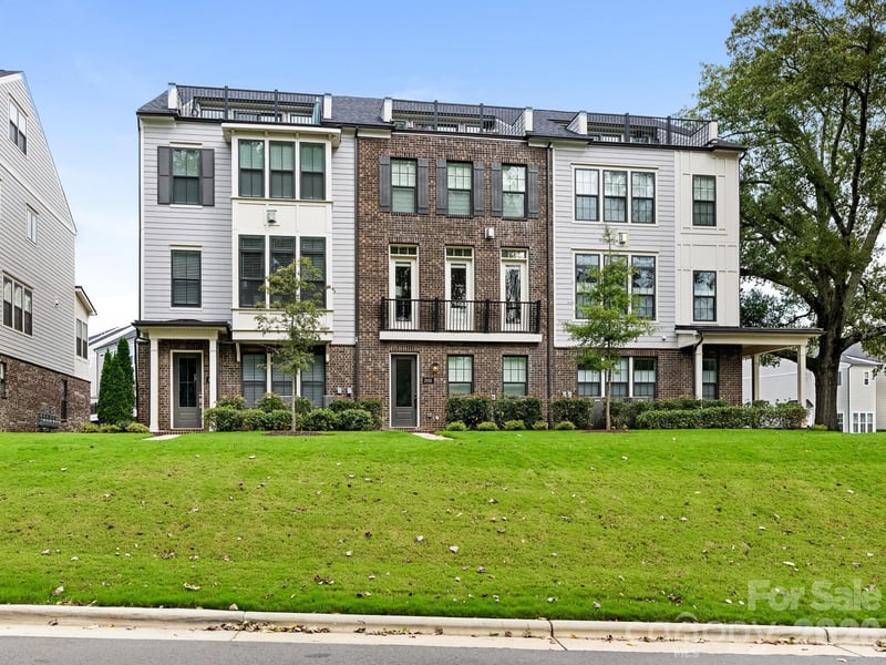 2555 Deacon Avenue, Charlotte, NC - 4 beds, 4.5 baths, 3,085 sqft - $1,025,000