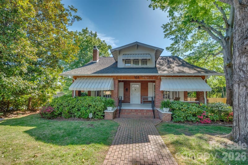 151 S Magnolia Street, Forest City, NC - 4 beds, 2 baths, 2,739 sqft - $375,000