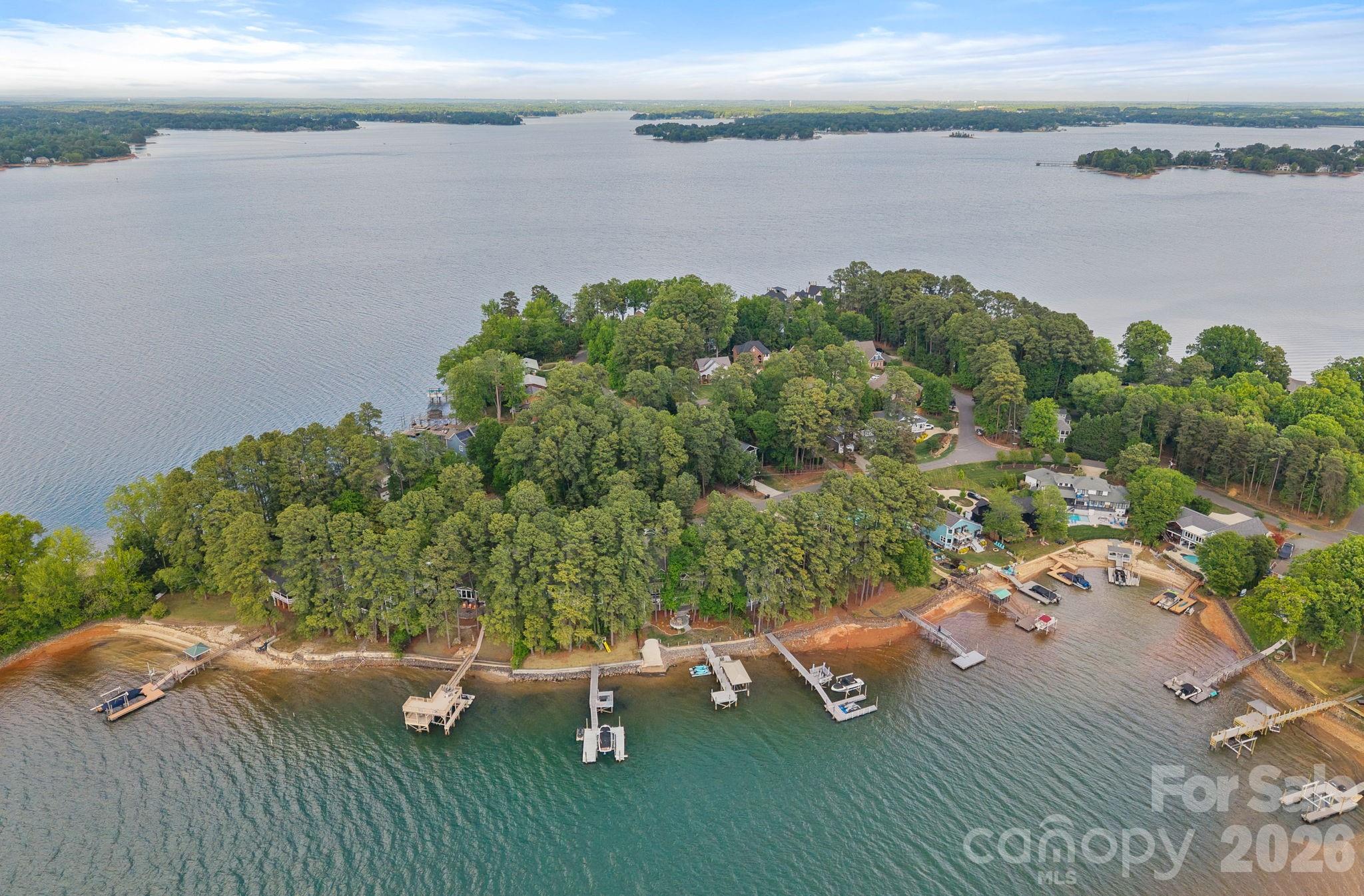 20931 Island Forest Drive, Cornelius, NC. property listing photo