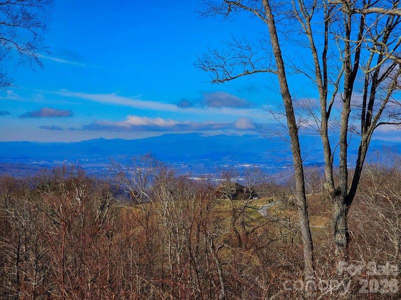 214 Summerset Drive, Hendersonville, NC -  - $185,000