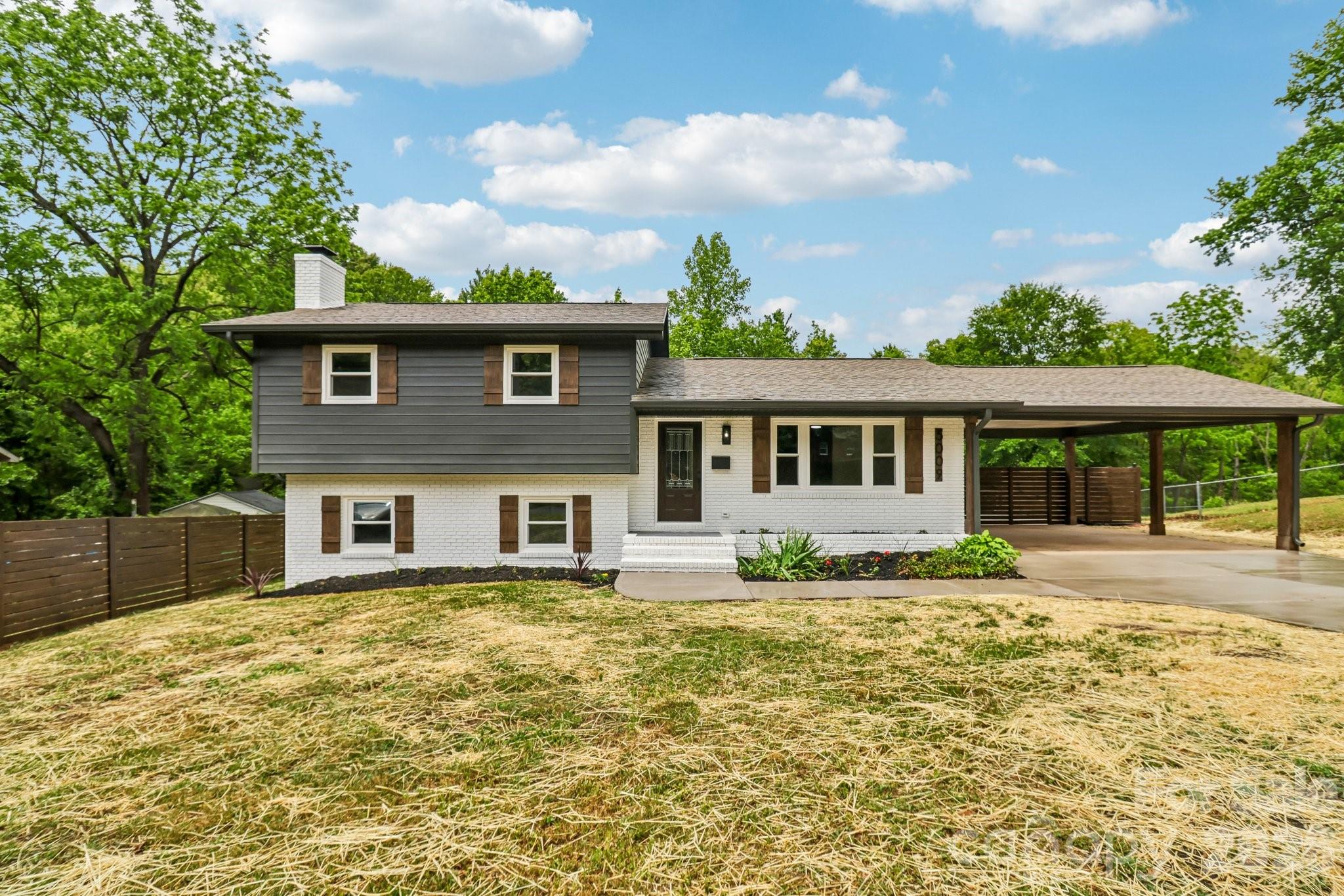 5009 Greenbrook, Charlotte, NC — property listing photo 1