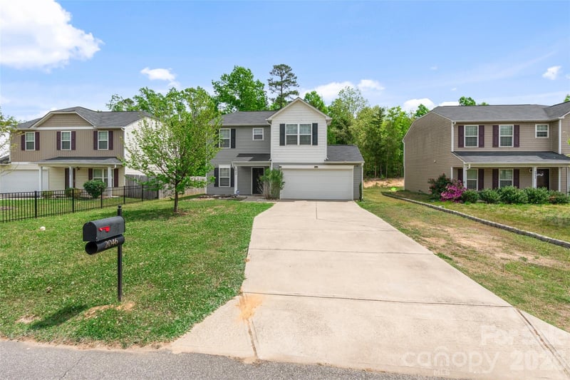 2046 E Park Drive, Lancaster, SC - 3 beds, 2.5 baths, 1,724 sqft - $270,000