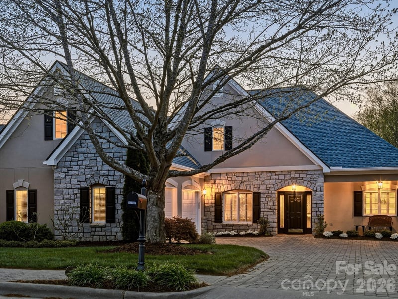 33 Tiverton Lane, Asheville, NC - 4 beds, 3.5 baths, 5,514 sqft - $1,275,000