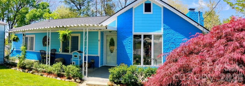 6 Chestnut Terrace, Asheville, NC - 3 beds, 2.5 baths, 2,024 sqft - $449,900