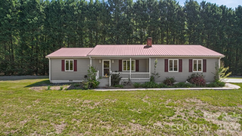 144 Pops Lake Road, Statesville, NC - 2 beds, 1 bath, 1,120 sqft - $750,000