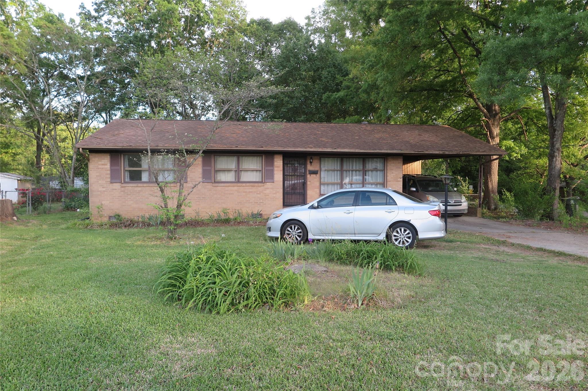 419 S Church Street, Lowell, NC. property listing photo