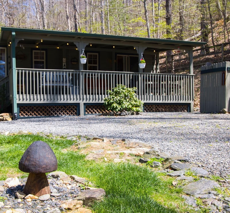 307 Dancing Leaf Lane, Bakersville, NC - 2 beds, 1.5 baths, 421 sqft - $225,000