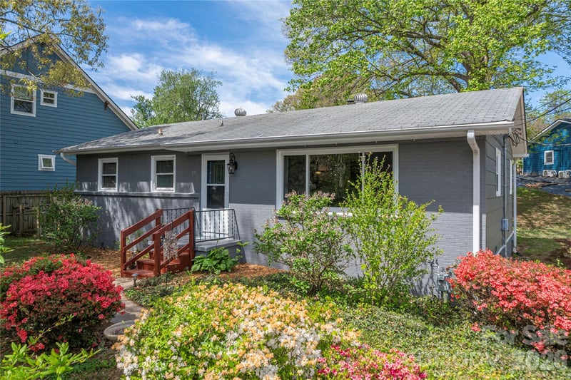 159 Sand Hill, Asheville, NC - 3 beds, 1 bath, 1,025 sqft - $446,500
