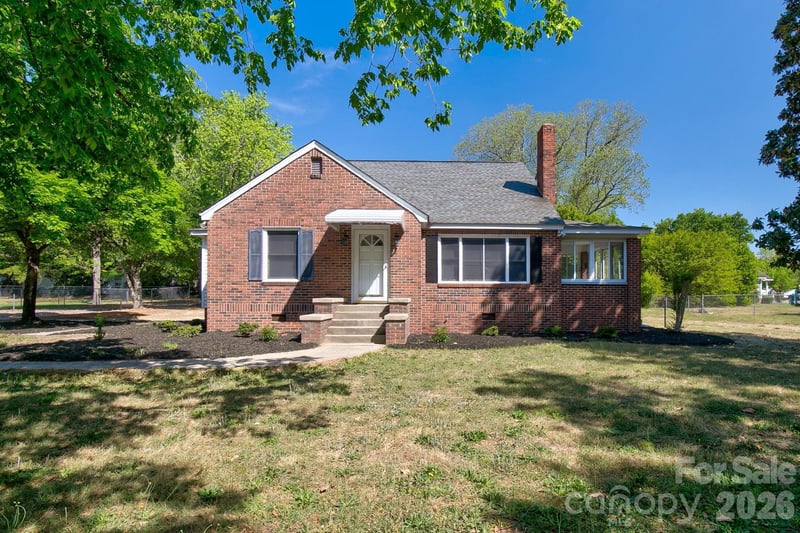 409 Maynard, Pageland, SC - 3 beds, 2 baths, 1,940 sqft - $249,900