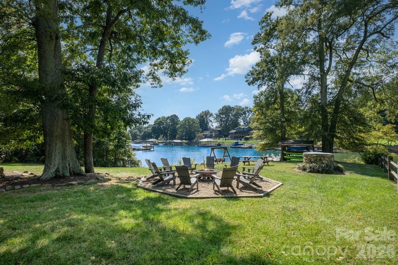 118 Waterfowl Lane, Mooresville, NC - 3 beds, 2.5 baths, 2,262 sqft - $1,585,000