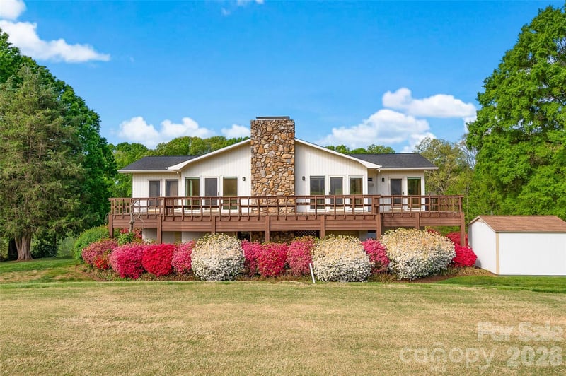 443 W Gleneagles Road, Statesville, NC - 3 beds, 3 baths, 2,645 sqft - $549,900