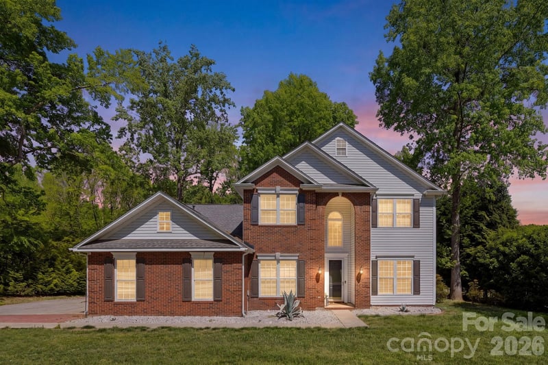 7536 Hannah Alexander Lane, Mint Hill, NC - 6 beds, 3 baths, 3,570 sqft - $599,000