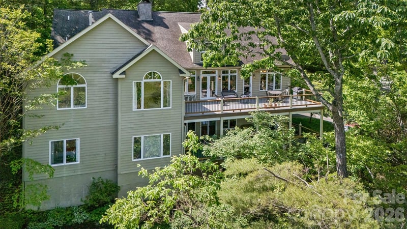 25 Windsong Drive, Fairview, NC - 5 beds, 3 baths, 4,574 sqft - $950,000