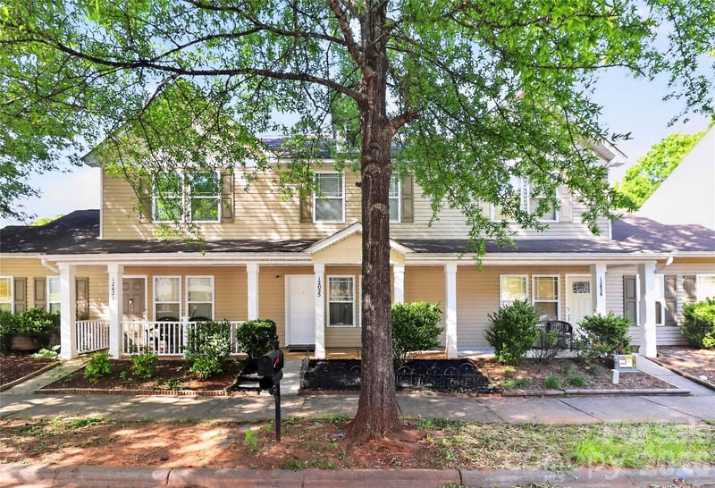 12825 Windy Lea Lane Apt 75, Huntersville, NC - 2 beds, 2.5 baths, 1,006 sqft - $278,750