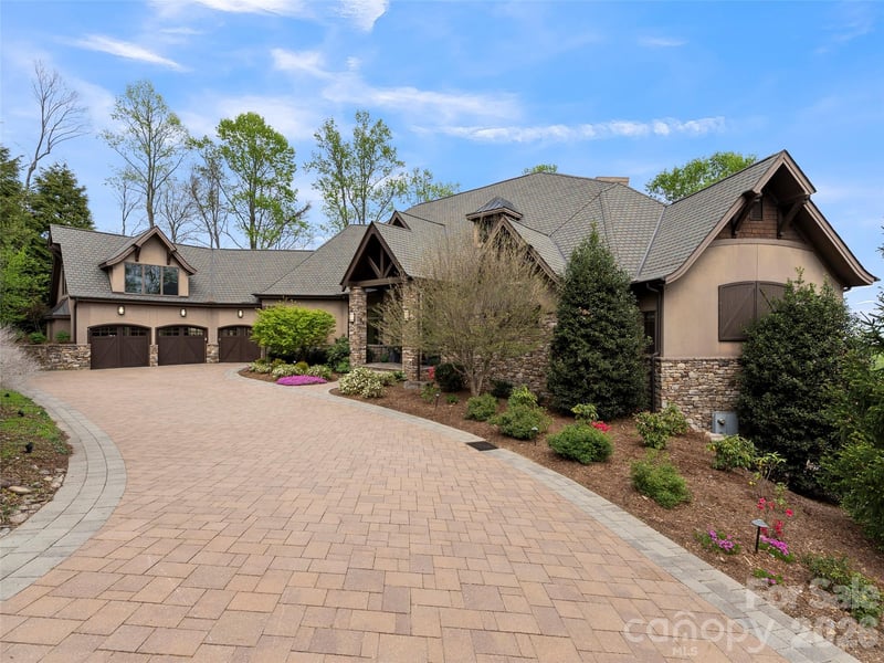 47 Ridge Pine Trail, Arden, NC - 4 beds, 6.5 baths, 7,809 sqft - $4,990,000