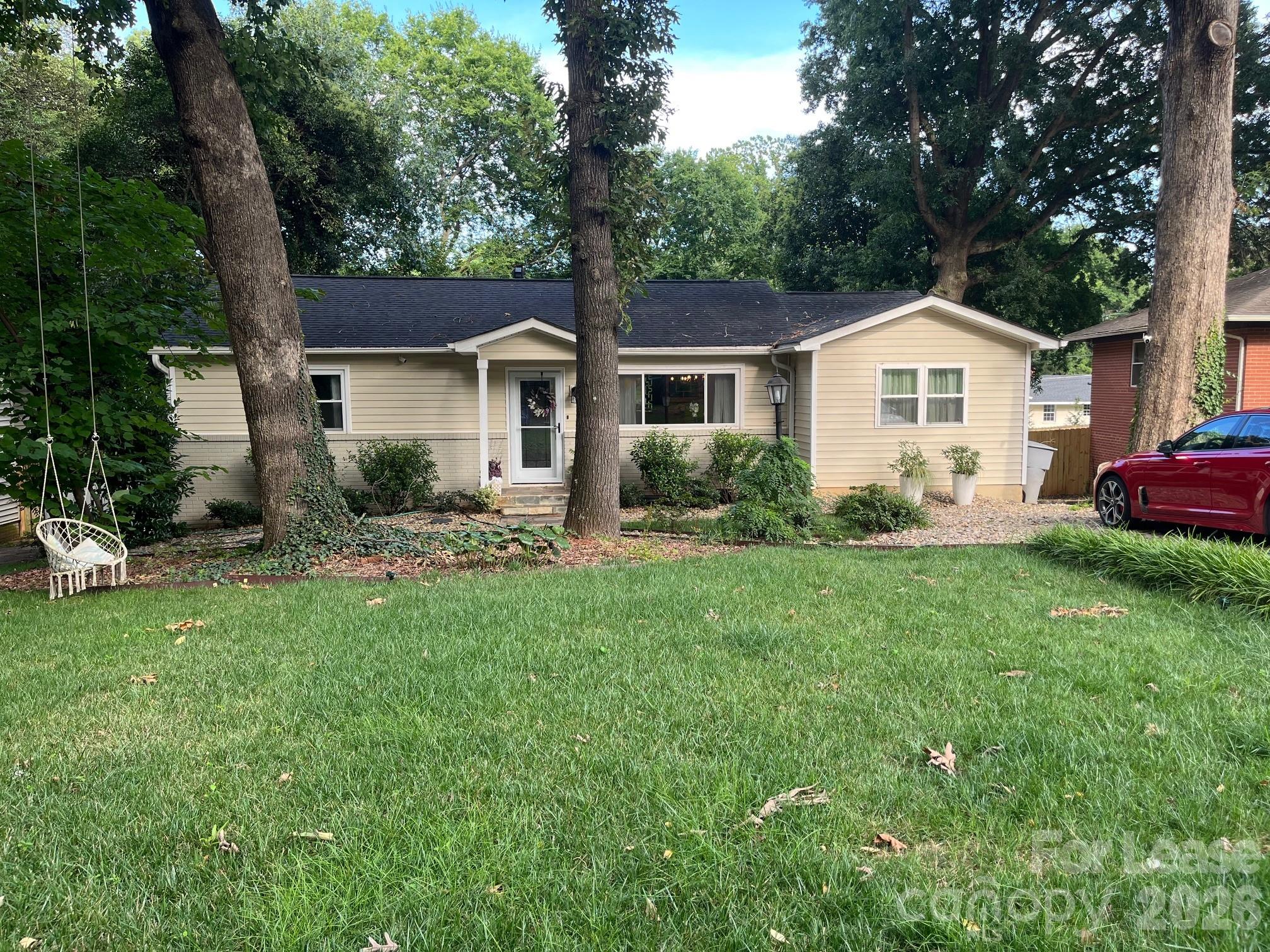 544 Manhasset Road, Charlotte, NC. property listing photo