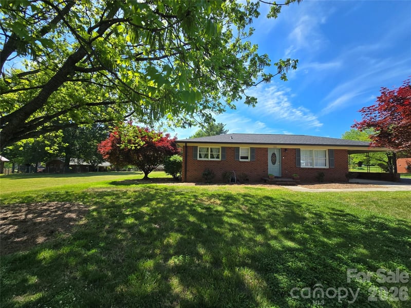 513 Sides, Rockwell, NC - 2 beds, 2 baths, 1,689 sqft - $298,000