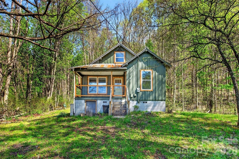 488 Cad Campbell Road, Bakersville, NC - 2 beds, 1 bath, 1,000 sqft - $339,000