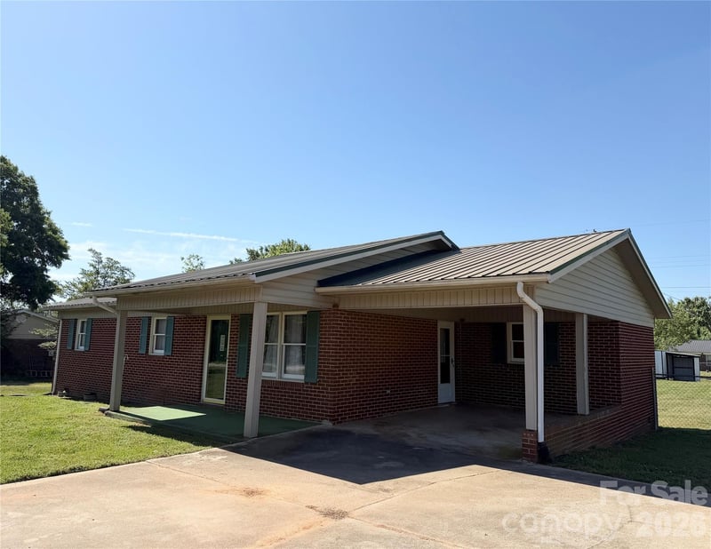 372 Ferry, Forest City, NC - 3 beds, 2 baths, 1,348 sqft - $243,900