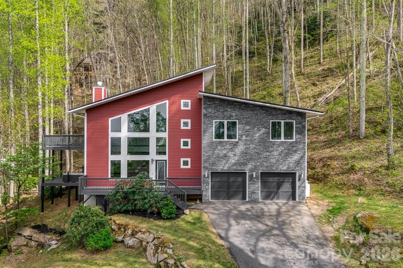 35 Chesten Mountain, Asheville, NC - 4 beds, 5 baths, 2,600 sqft - $999,990