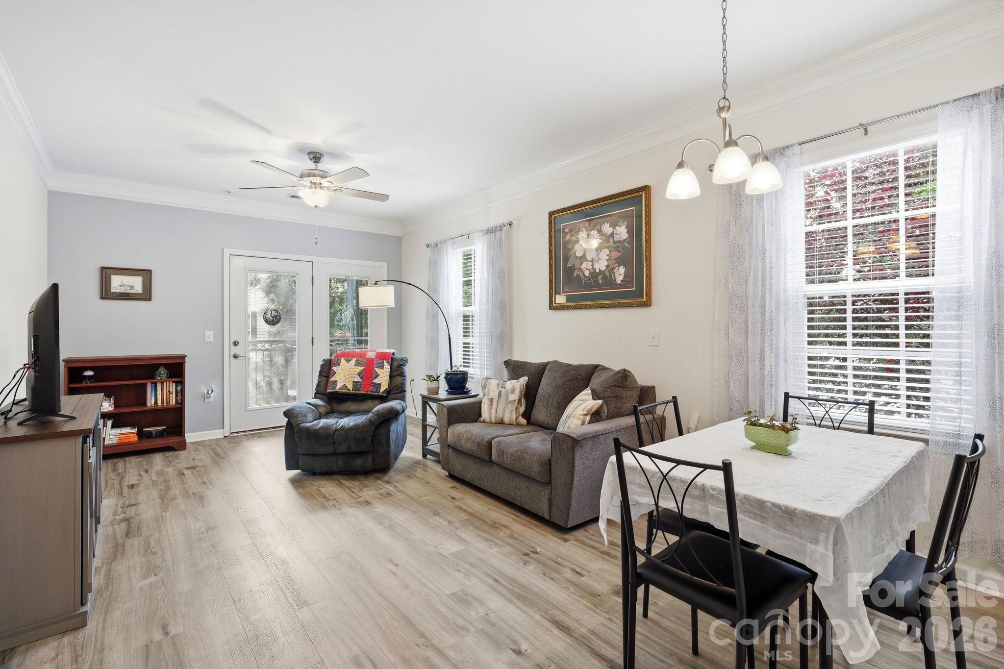 528 Appeldoorn Cir, Asheville, NC 28803. property listing photo