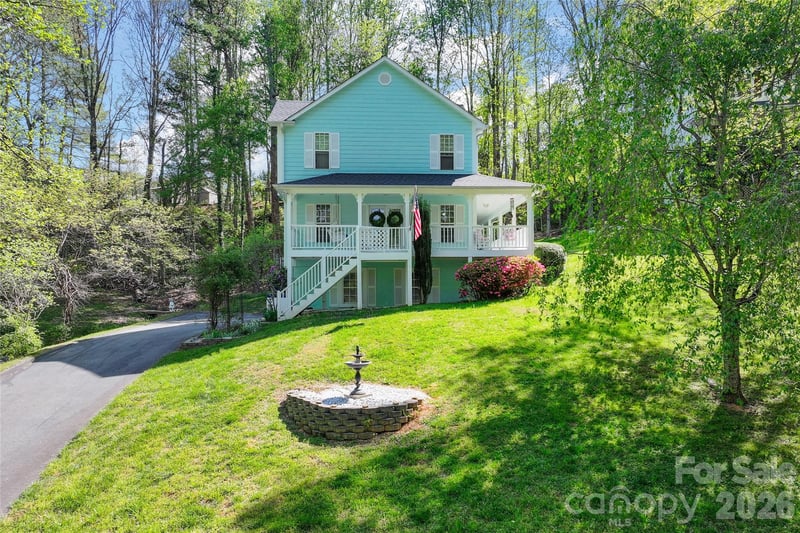 119 Friendly Lane, Asheville, NC - 3 beds, 4 baths, 2,298 sqft - $599,000