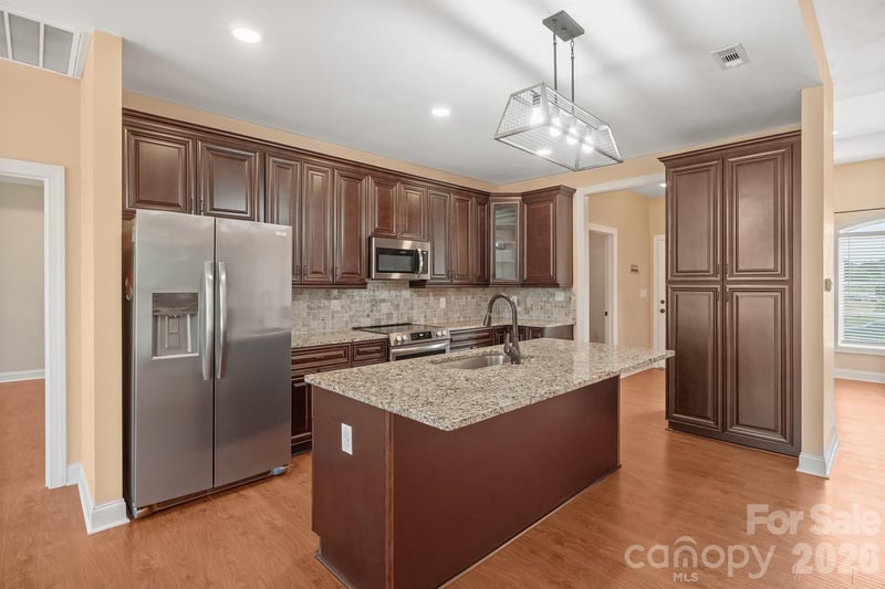 101 Long Meadows Drive, Kings Mountain, NC - 3 beds, 2 baths, 1,845 sqft - $475,000