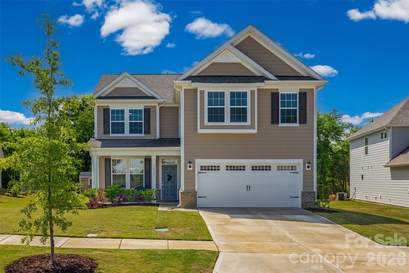 1521 Black Walnut Street, Monroe, NC - 4 beds, 2.5 baths, 2,284 sqft - $400,000