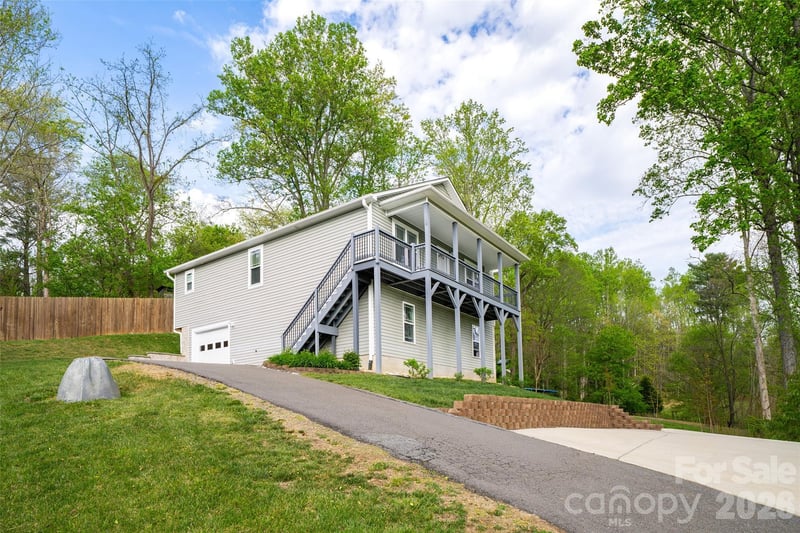 16 DanielBrooke Drive, Asheville, NC - 3 beds, 2 baths, 2,154 sqft - $527,000