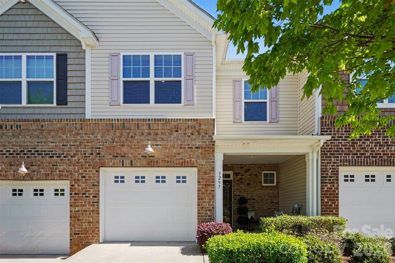 3297 Yarmouth Lane, Gastonia, NC - 3 beds, 2.5 baths, 1,753 sqft - $275,000