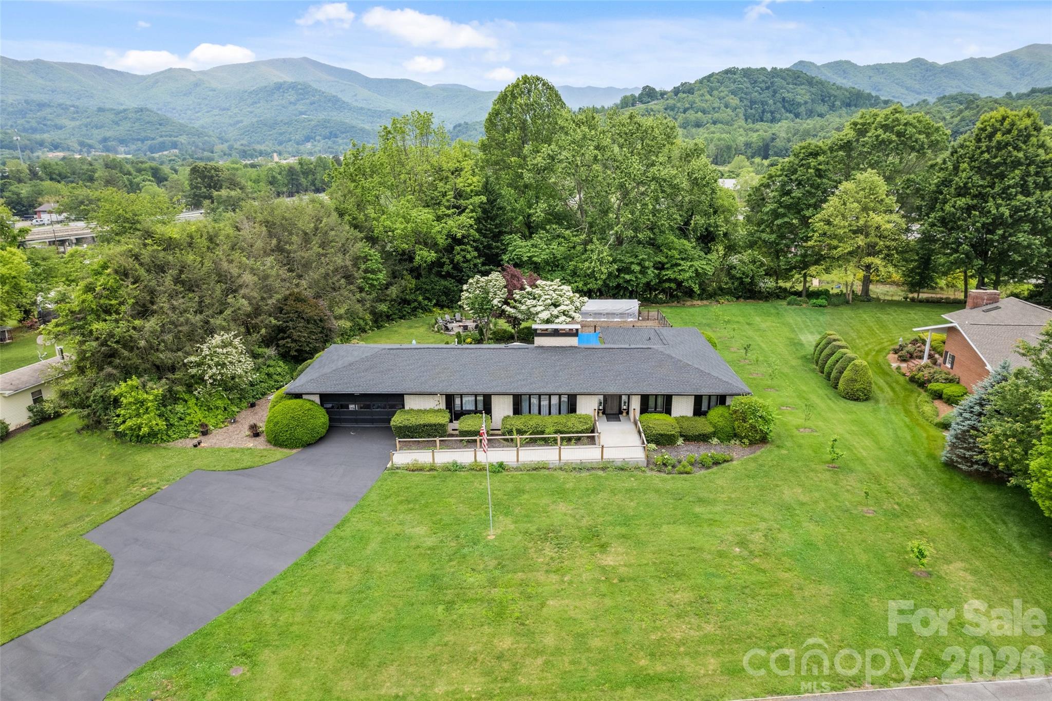 225 Valley View, Waynesville, NC. property listing photo