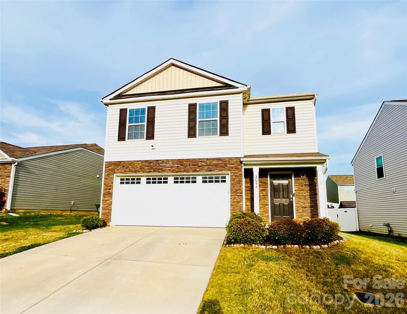3044 Winesap, Dallas, NC - 5 beds, 3 baths, 2,368 sqft - $339,000