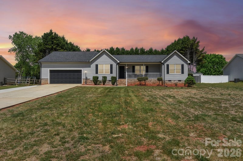 140 Clearview Road, Statesville, NC - 3 beds, 2 baths, 1,373 sqft - $325,000